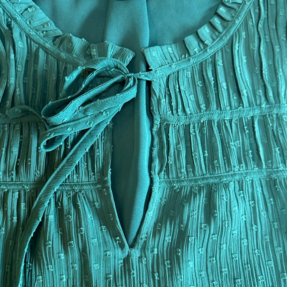LOFT Emerald Green Short Sleeve Pintuck Tie-Neck Blouse - Picture 3 of 5